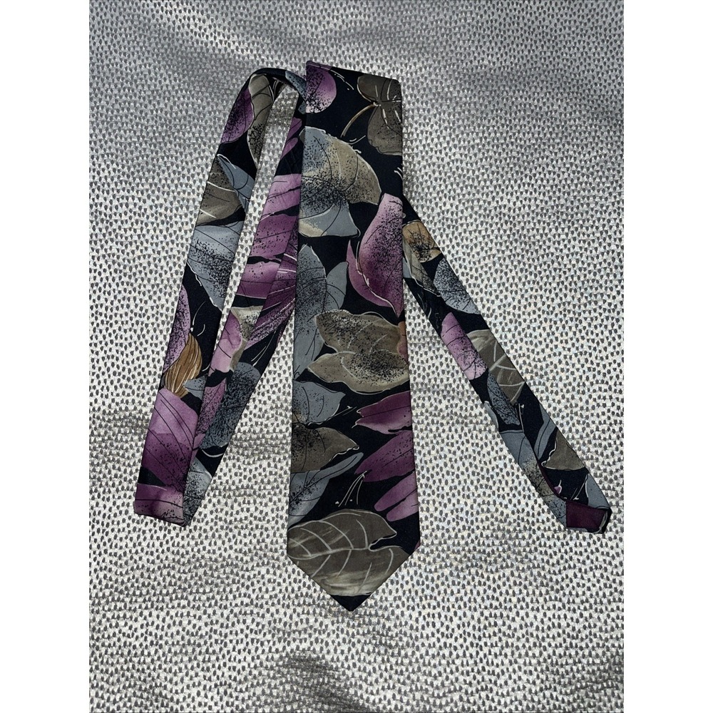 Italian All Silk Handmade Men's Necktie Leaf Abstract 58"